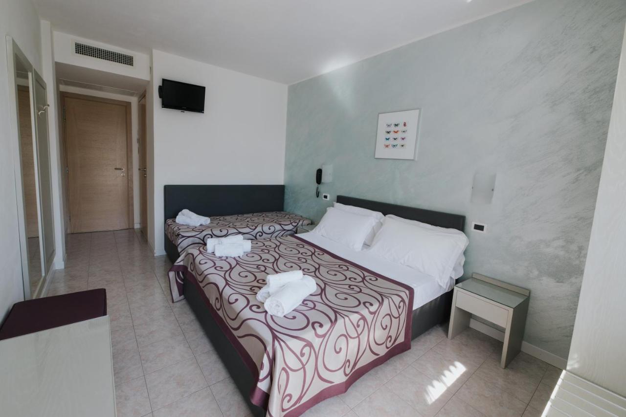 Hotel Gloria Λινιάνο Σαμπιαντόρο Εξωτερικό φωτογραφία