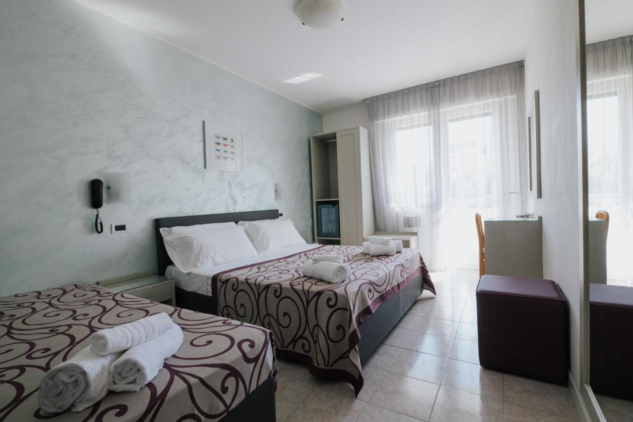 Hotel Gloria Λινιάνο Σαμπιαντόρο Εξωτερικό φωτογραφία