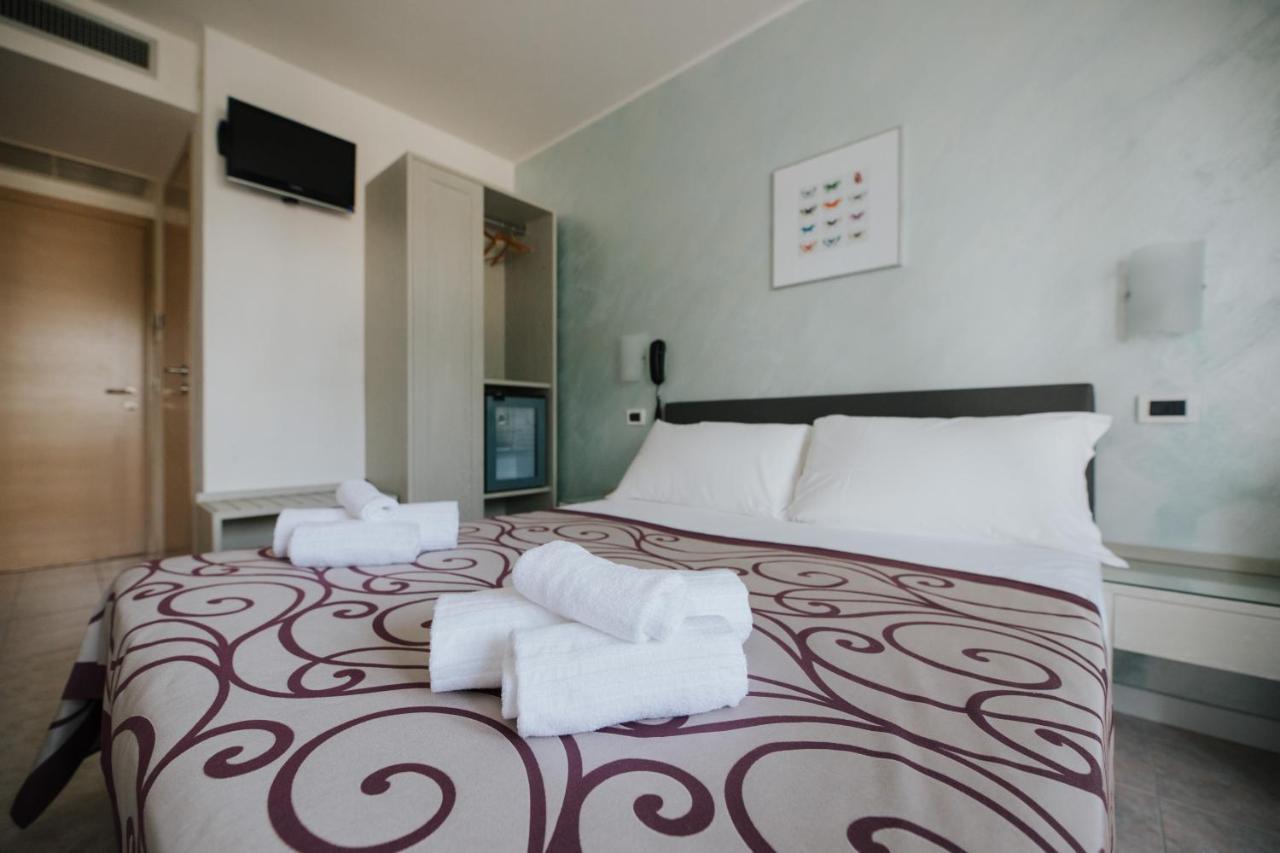 Hotel Gloria Λινιάνο Σαμπιαντόρο Εξωτερικό φωτογραφία