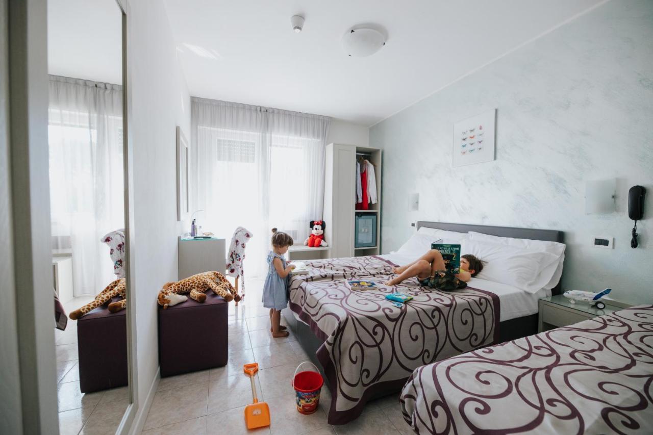 Hotel Gloria Λινιάνο Σαμπιαντόρο Εξωτερικό φωτογραφία