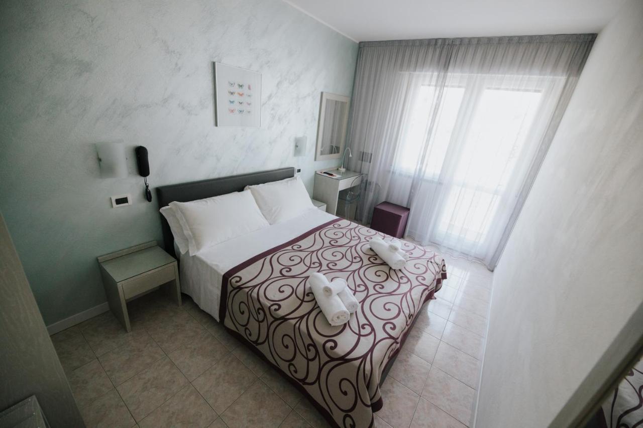 Hotel Gloria Λινιάνο Σαμπιαντόρο Εξωτερικό φωτογραφία