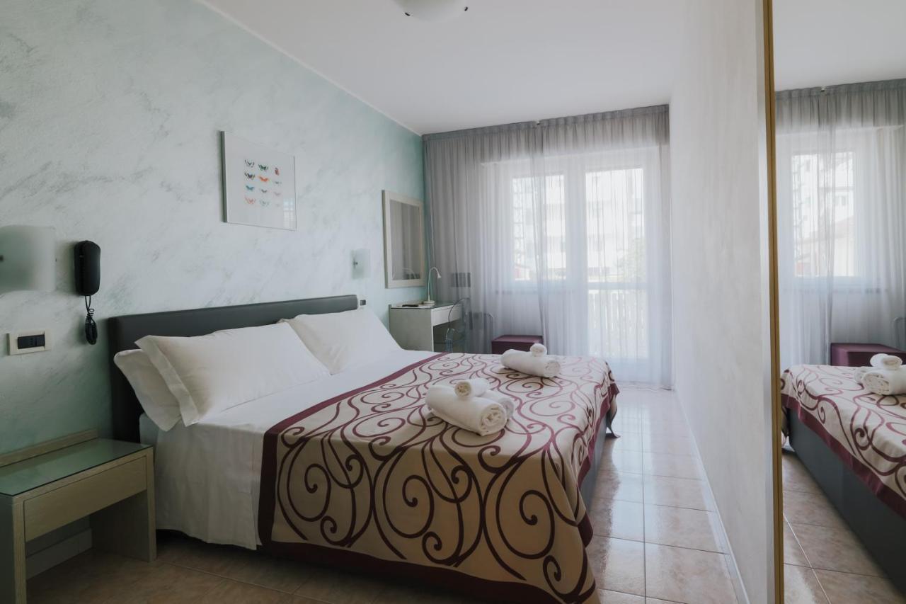 Hotel Gloria Λινιάνο Σαμπιαντόρο Εξωτερικό φωτογραφία