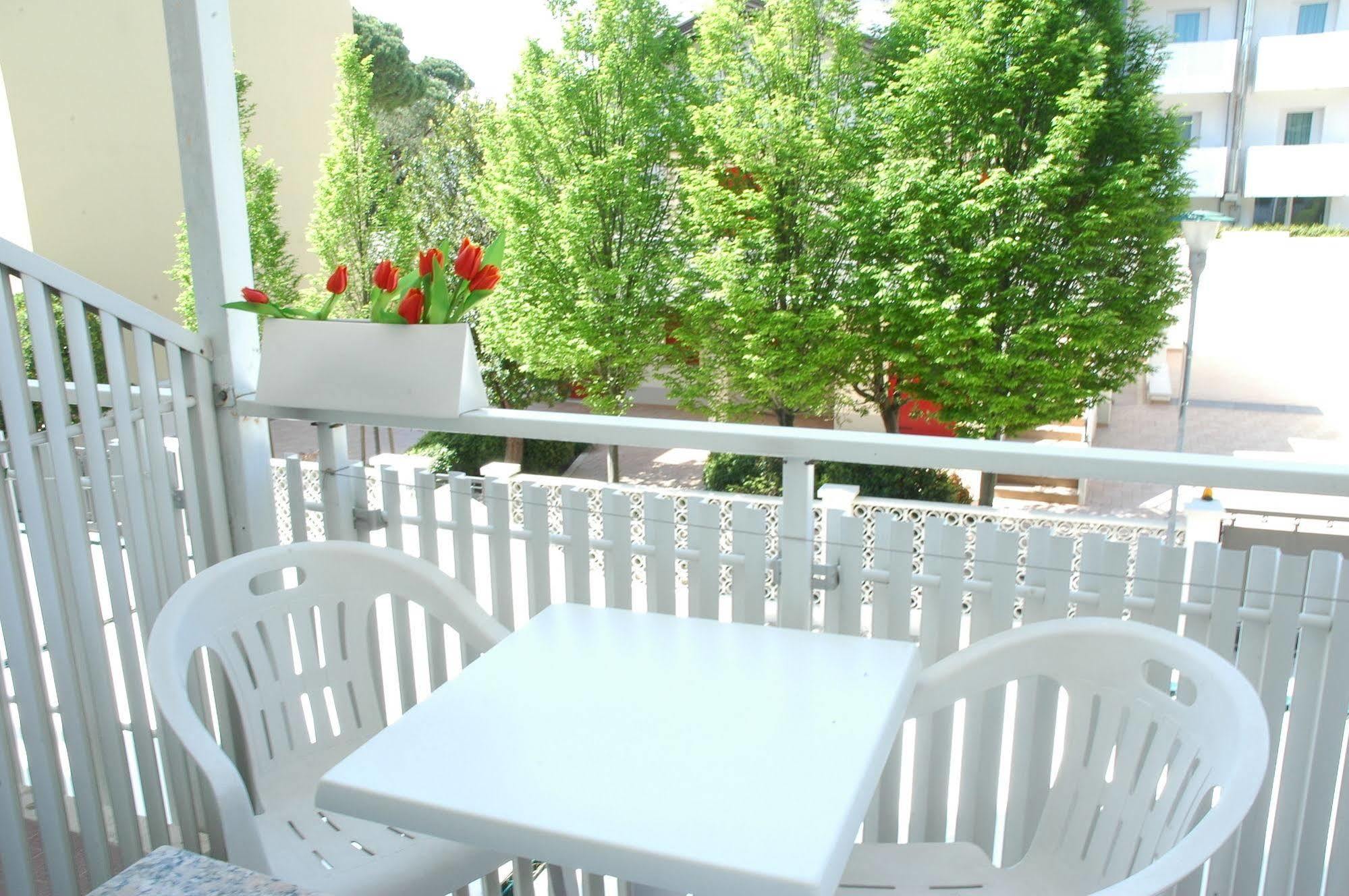 Hotel Gloria Λινιάνο Σαμπιαντόρο Εξωτερικό φωτογραφία