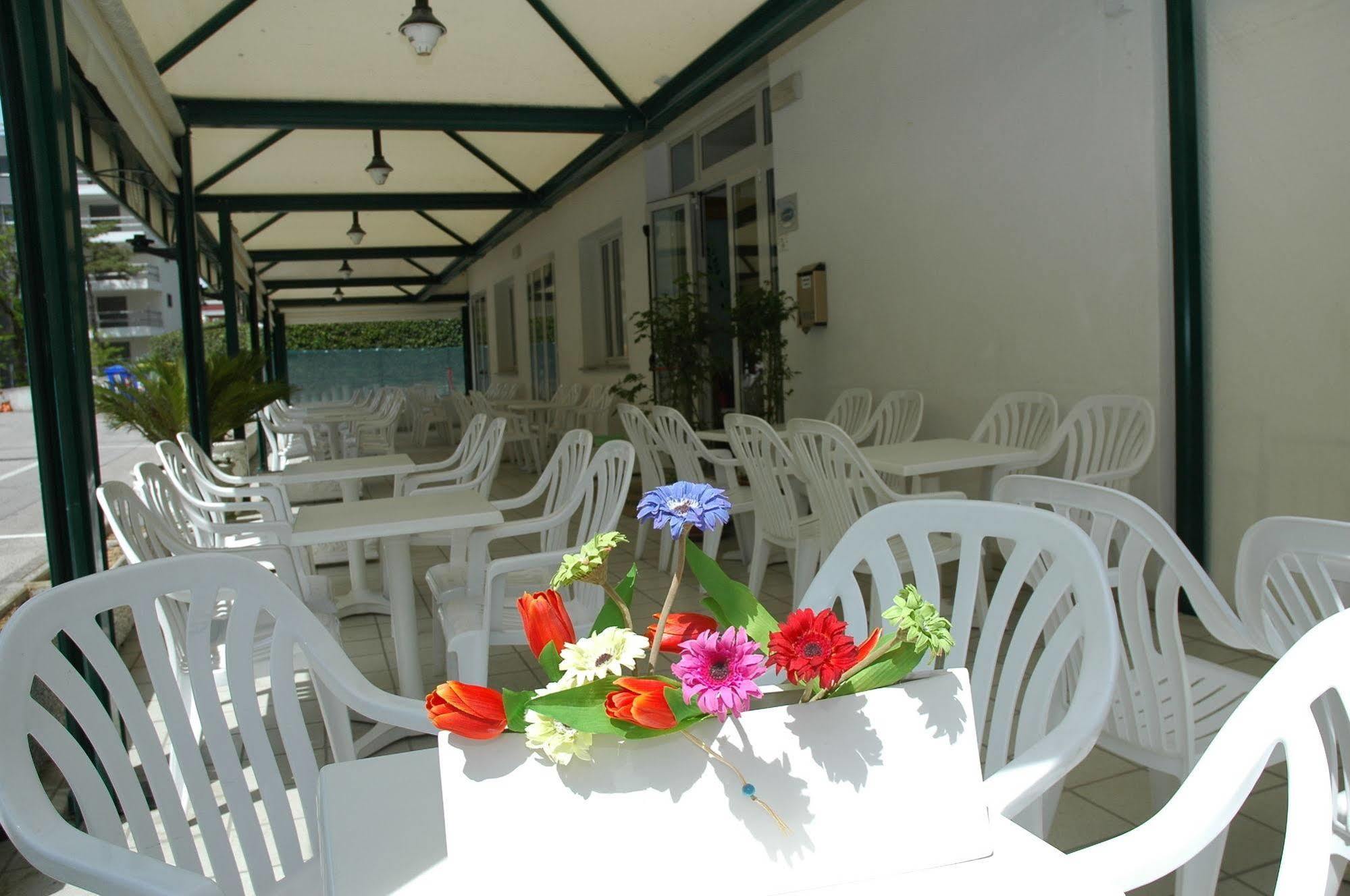 Hotel Gloria Λινιάνο Σαμπιαντόρο Εξωτερικό φωτογραφία
